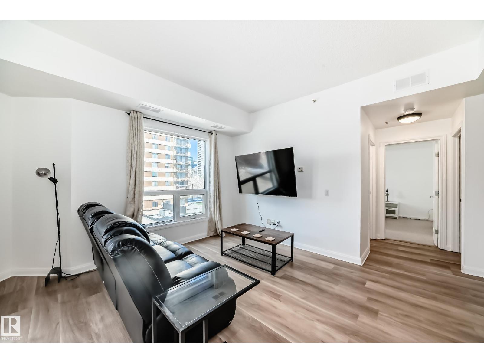 #908 9819 104 ST NW, Edmonton