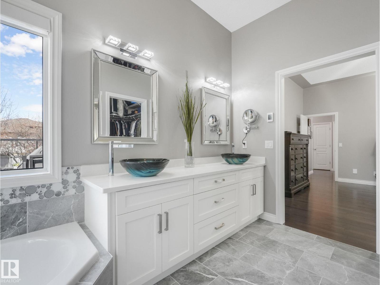 67 Leonard DR, St. Albert