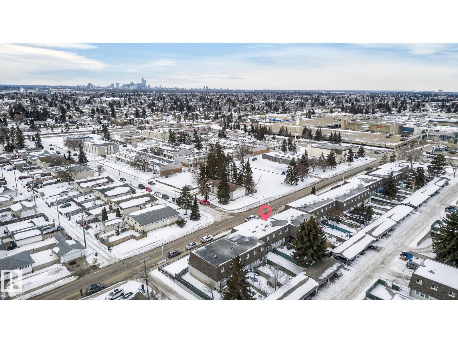 105 VILLAGE ON THE GREEN GR NW, Edmonton