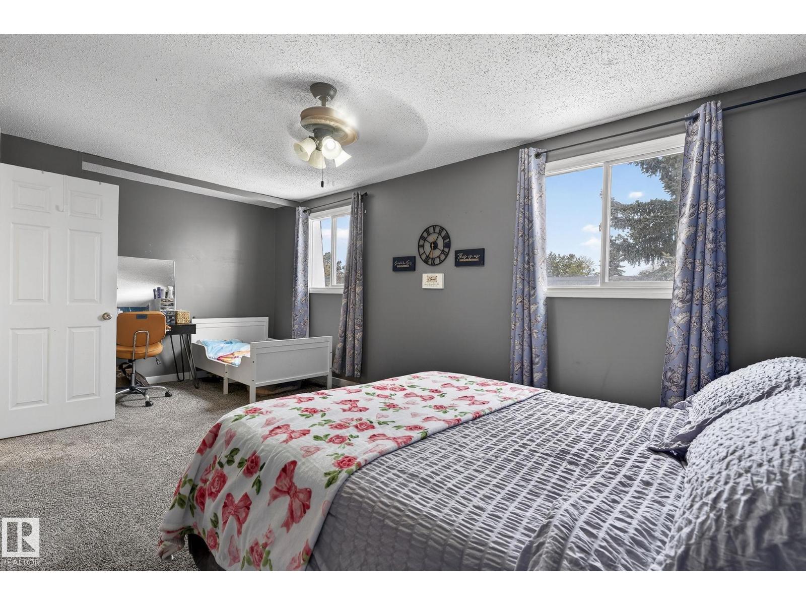 105 VILLAGE ON THE GREEN GR NW, Edmonton