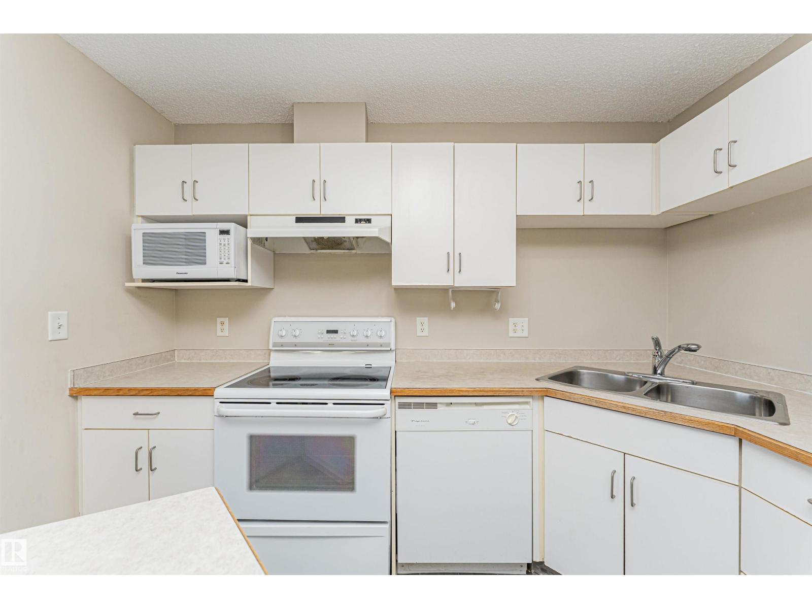 #524 10535 122 ST NW, Edmonton