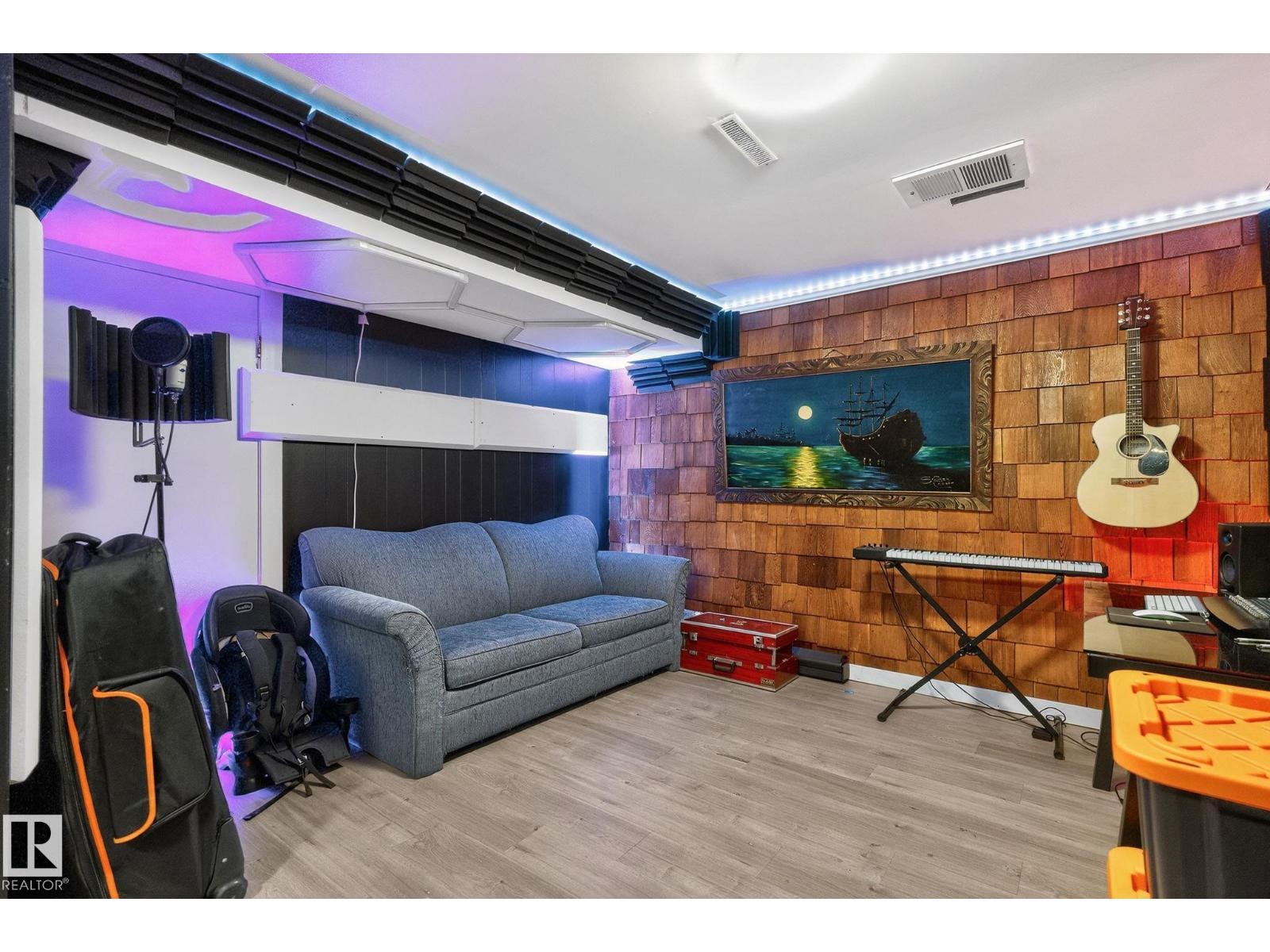 105 VILLAGE ON THE GREEN GR NW, Edmonton