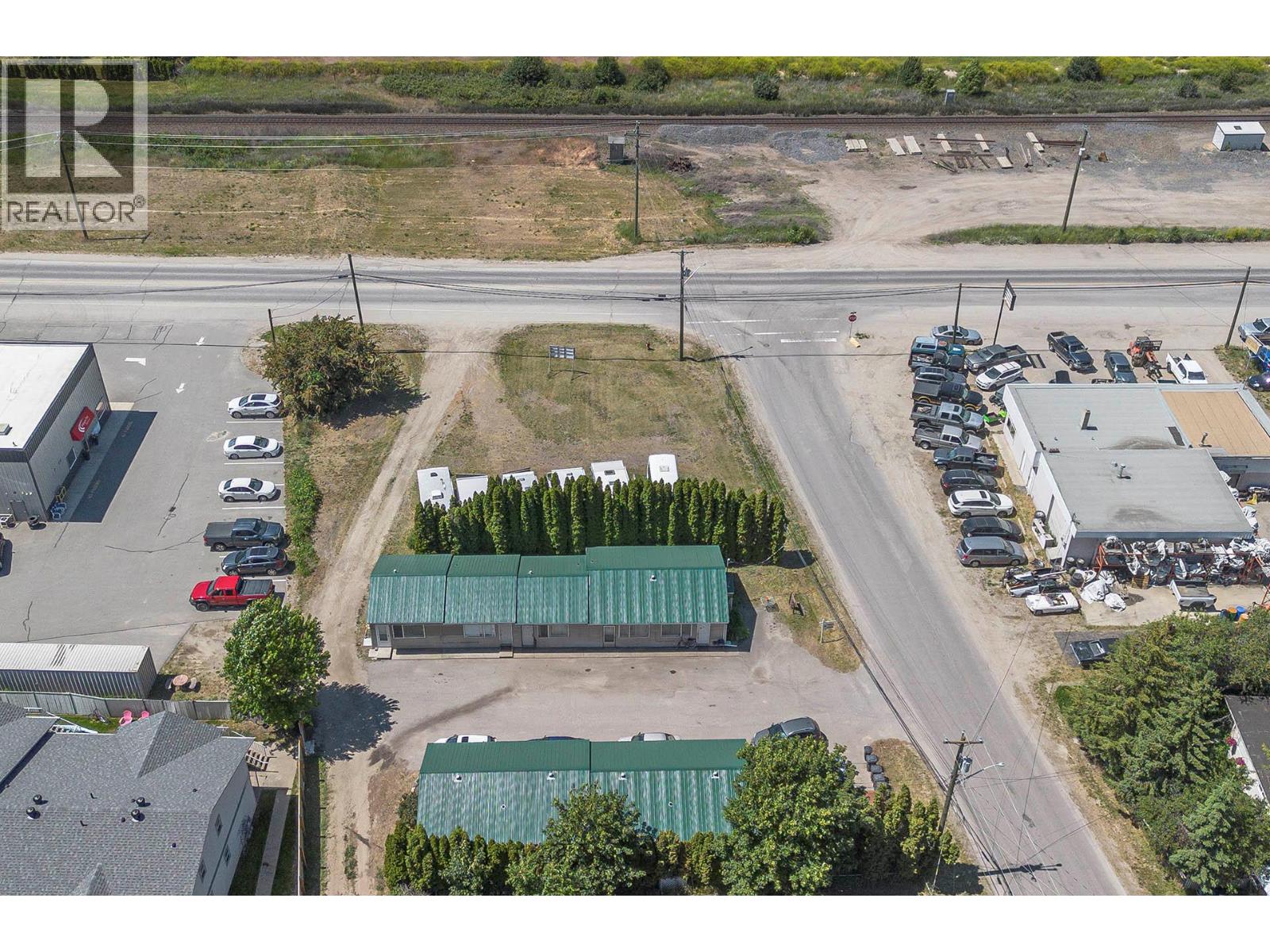 409 Shuswap Avenue - 17