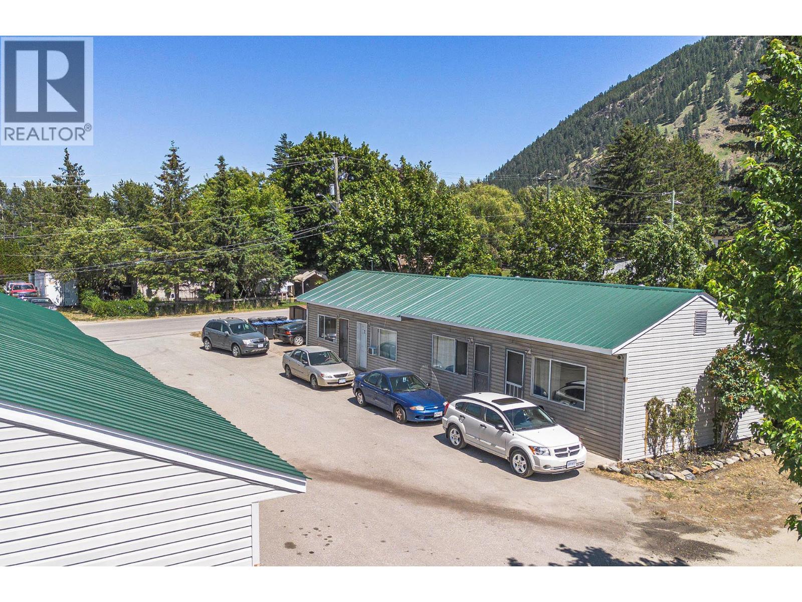 409 Shuswap Avenue - 8