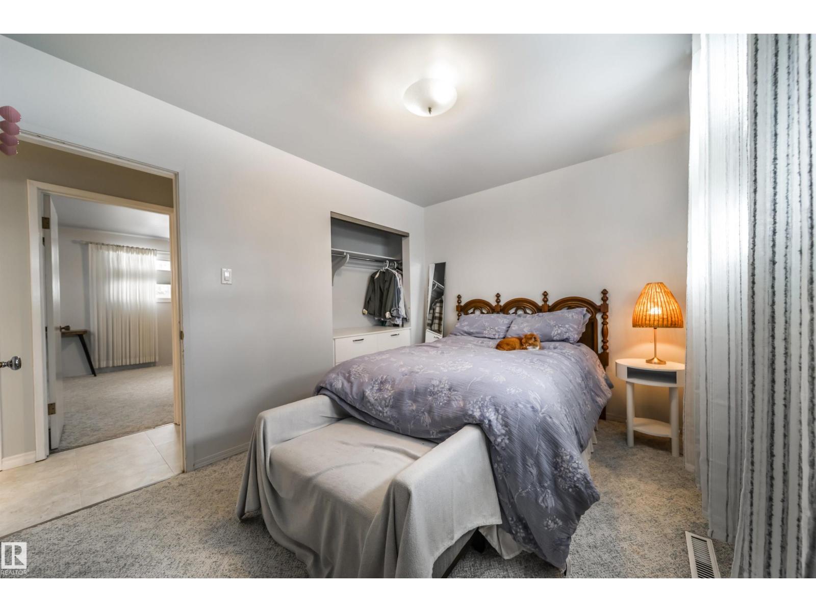 10231 46 ST NW, Edmonton