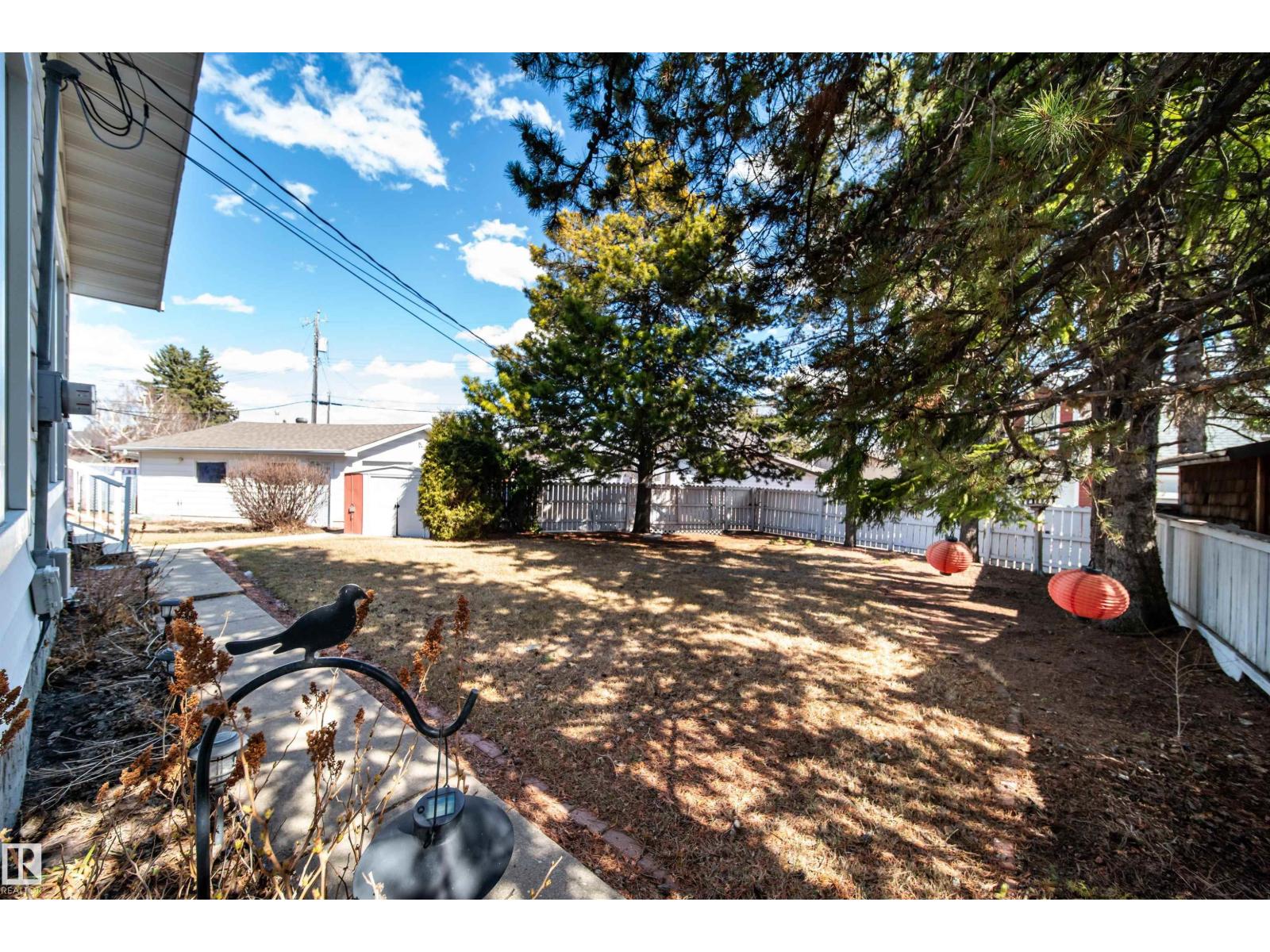 10231 46 ST NW, Edmonton