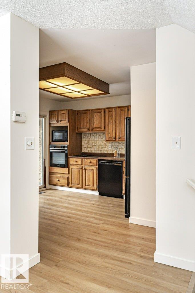 14916 43 AV NW, Edmonton