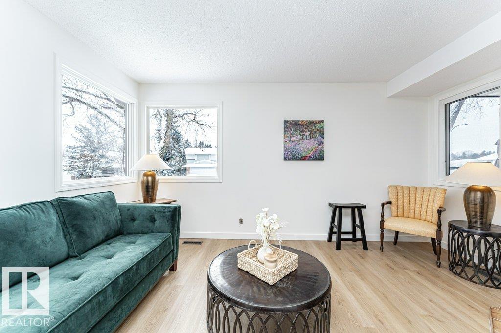 14916 43 AV NW, Edmonton