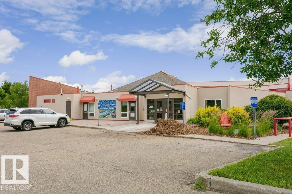 14916 43 AV NW, Edmonton