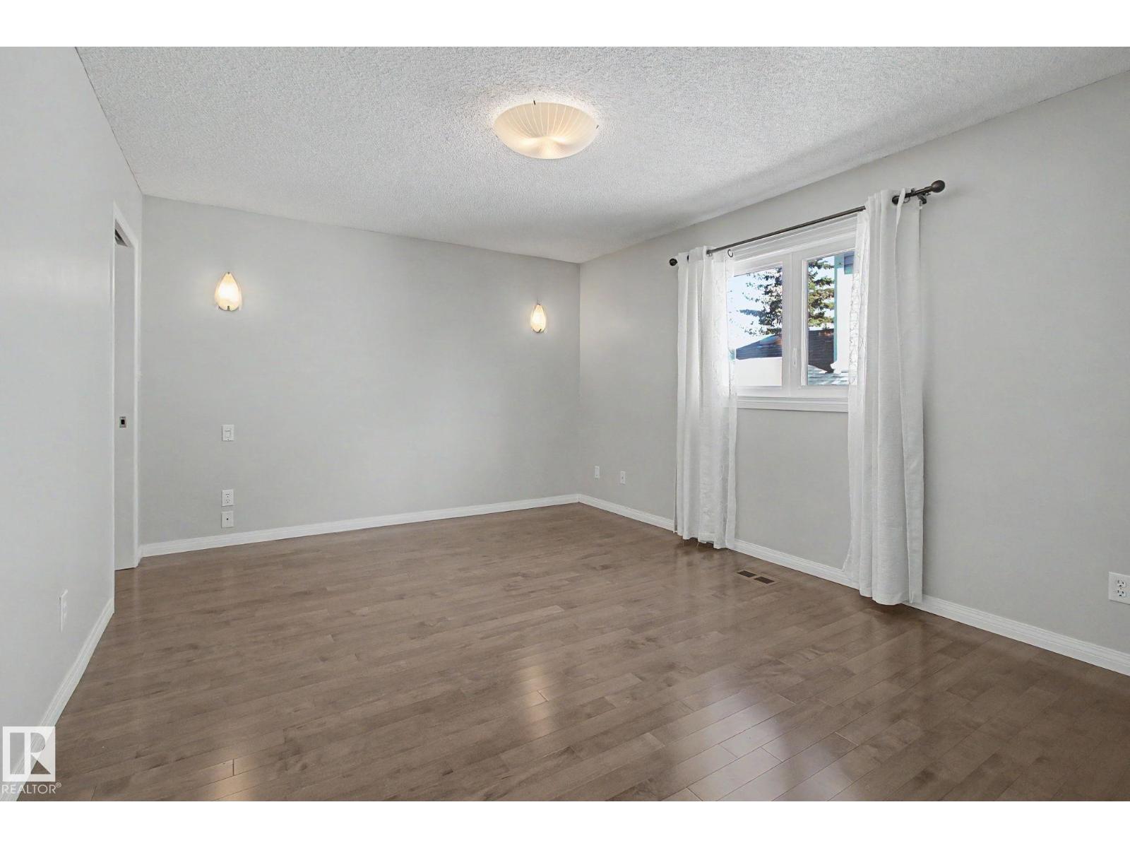 3903 32 ST NW, Edmonton