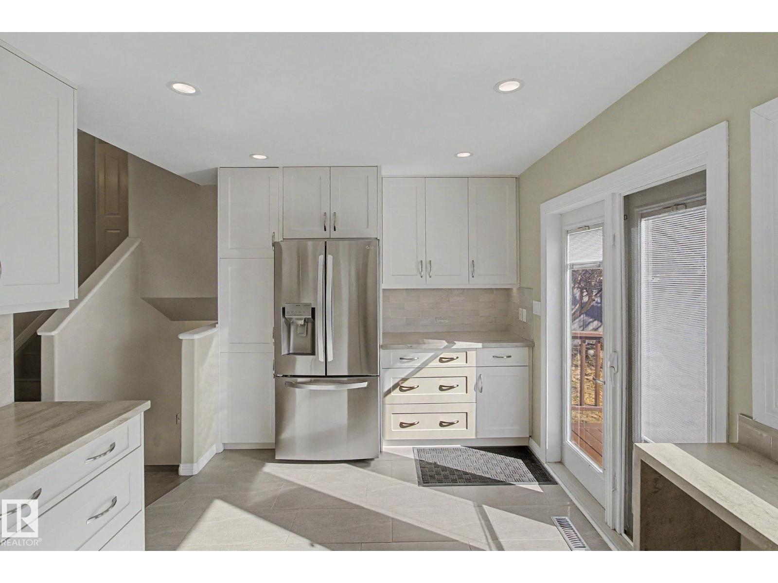 3903 32 ST NW, Edmonton