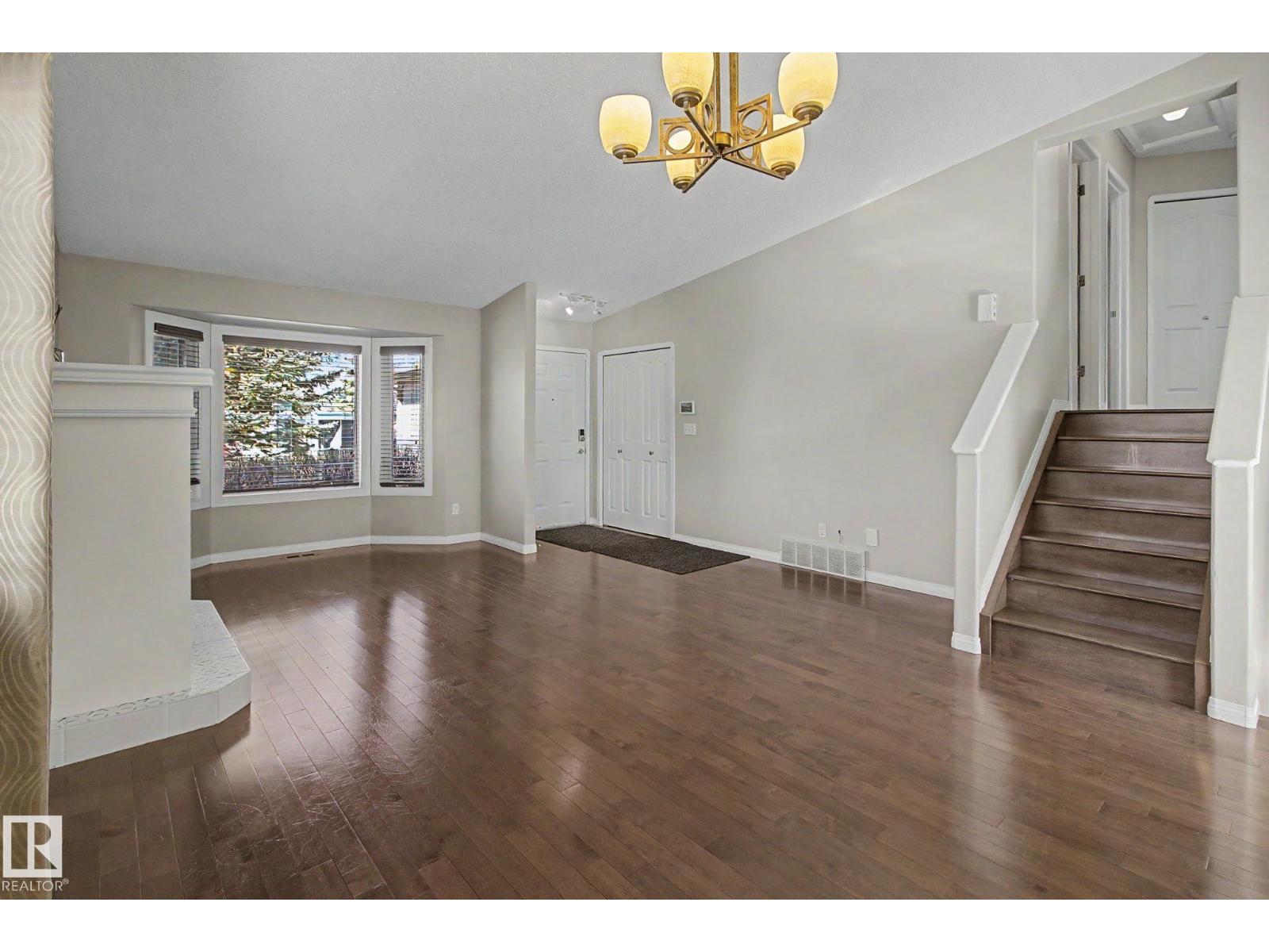 3903 32 ST NW, Edmonton