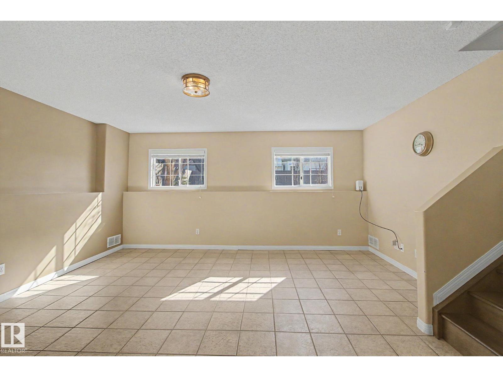 3903 32 ST NW, Edmonton