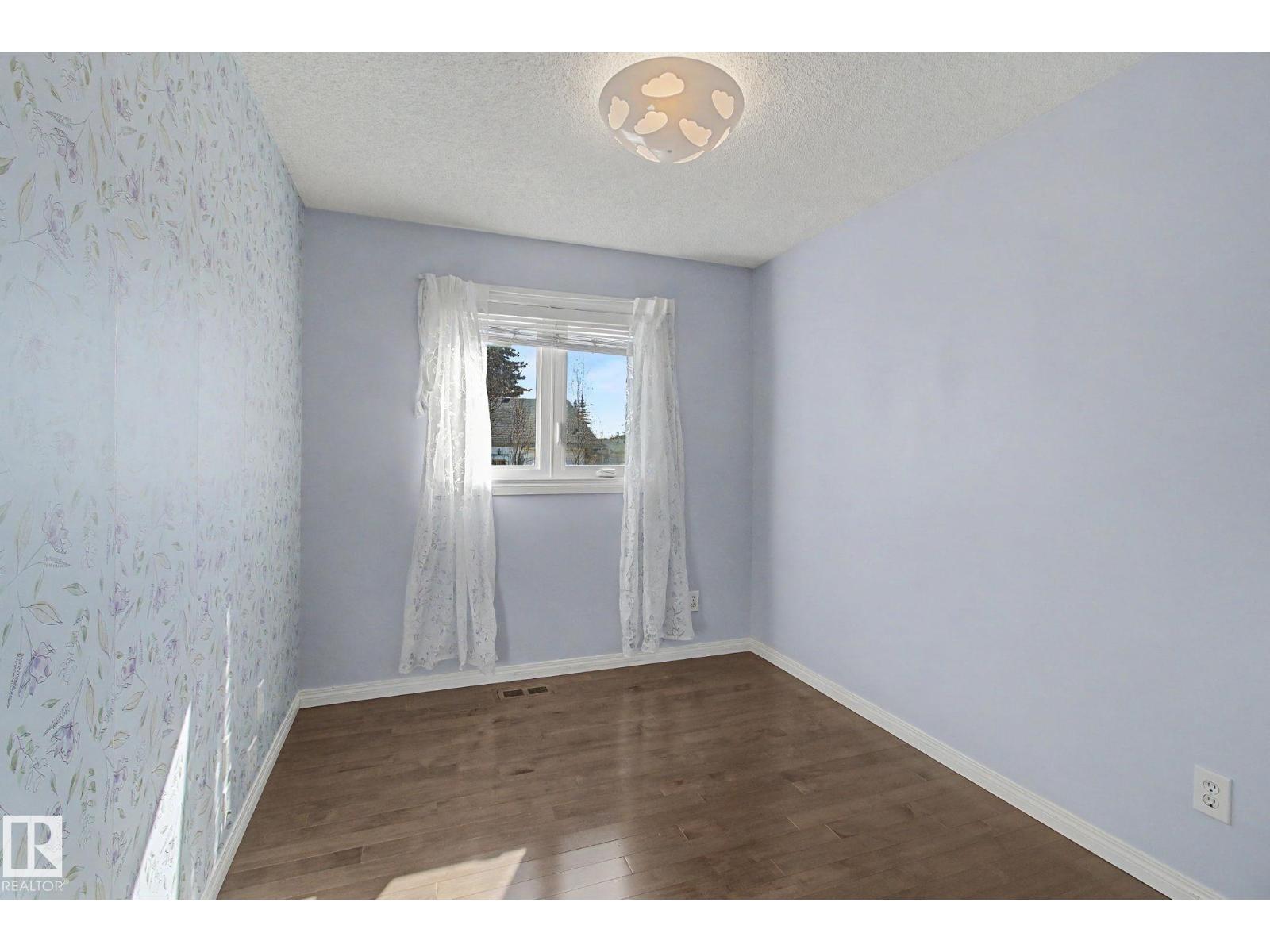 3903 32 ST NW, Edmonton