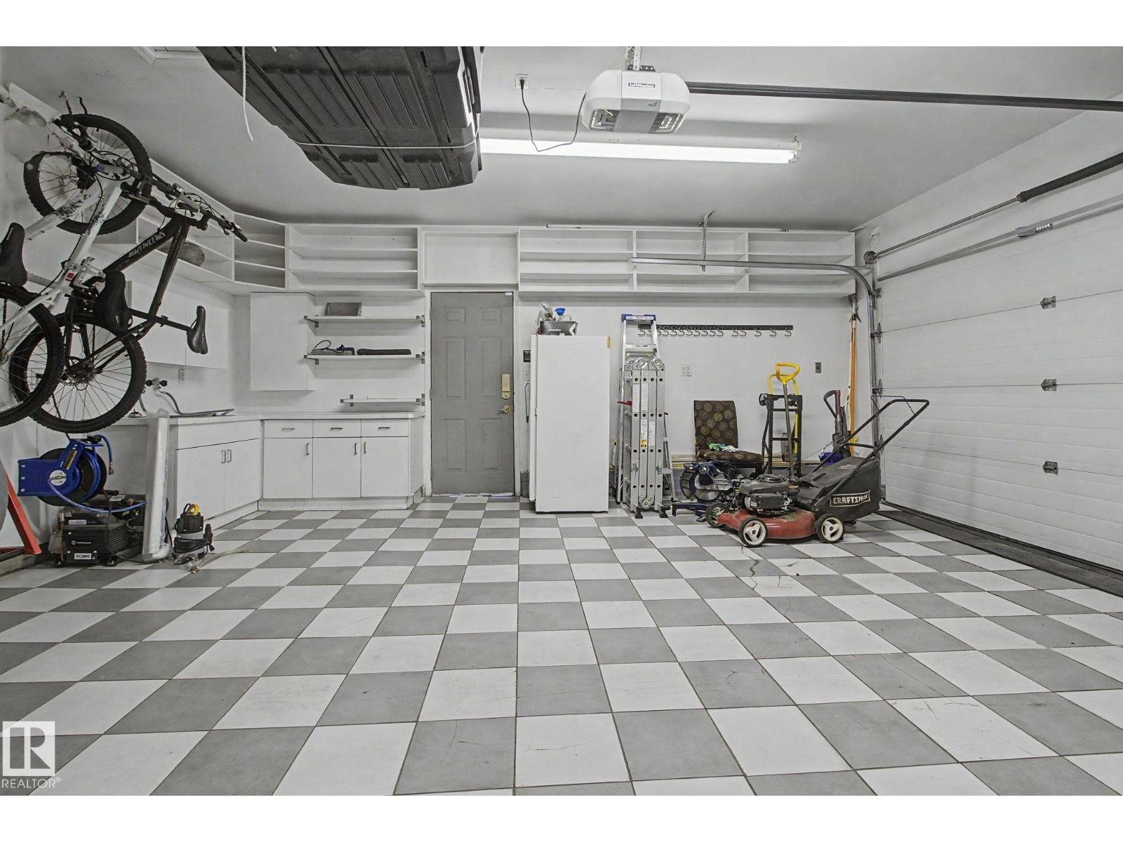 3903 32 ST NW, Edmonton