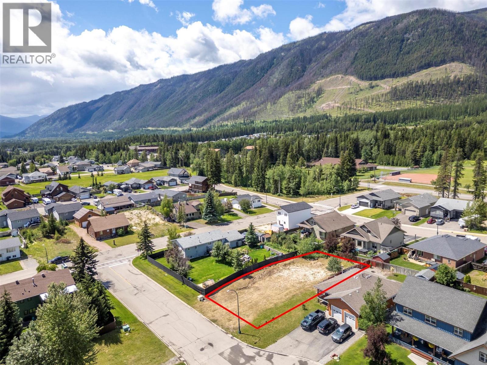 1344 Woodland Place, Sparwood