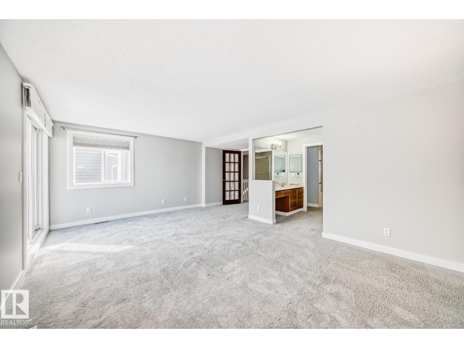 2709 124 ST NW, Edmonton