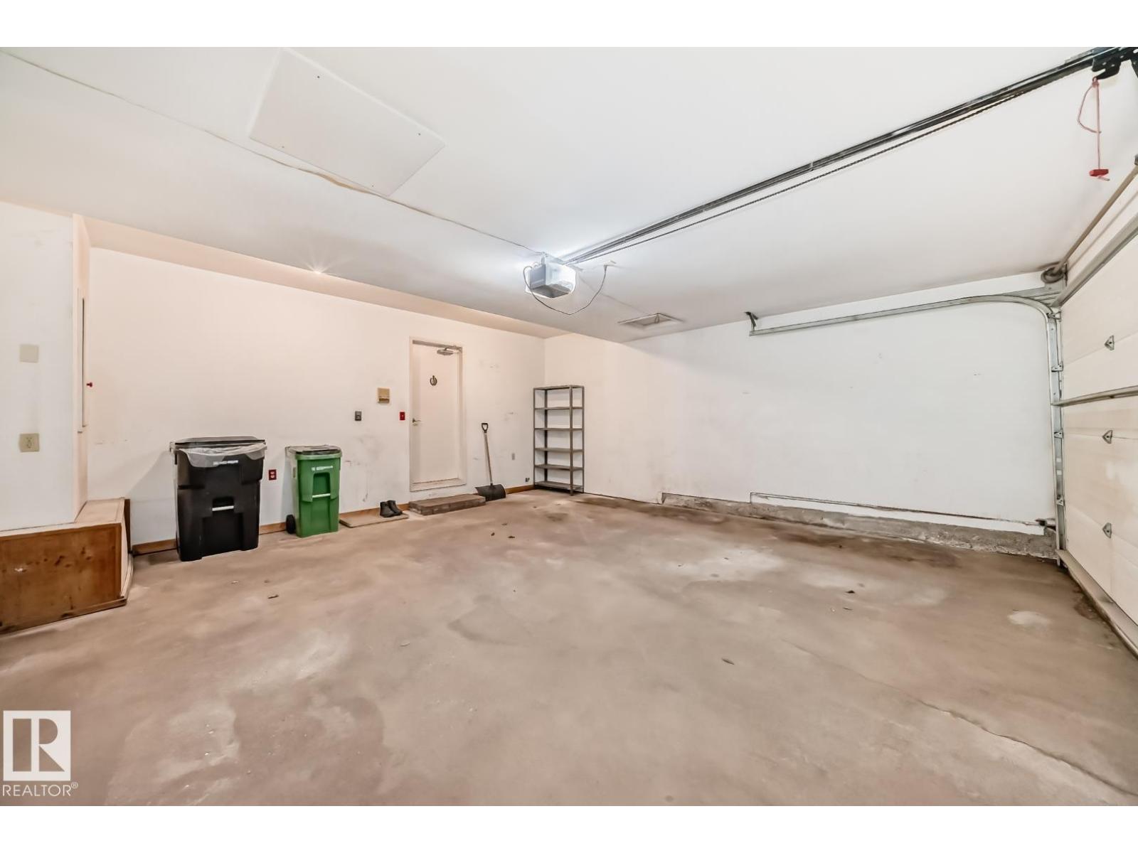 2709 124 ST NW, Edmonton