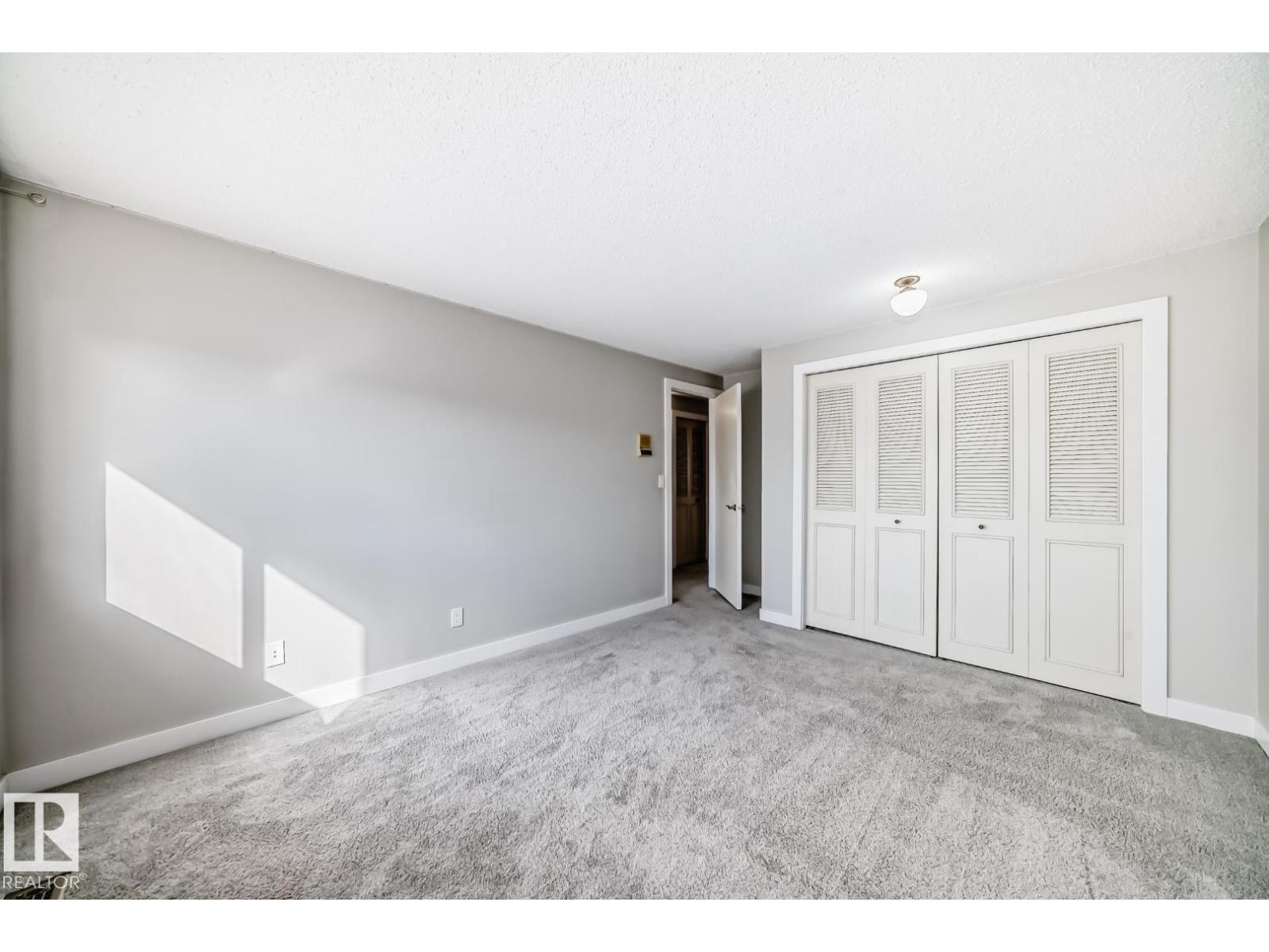 2709 124 ST NW, Edmonton