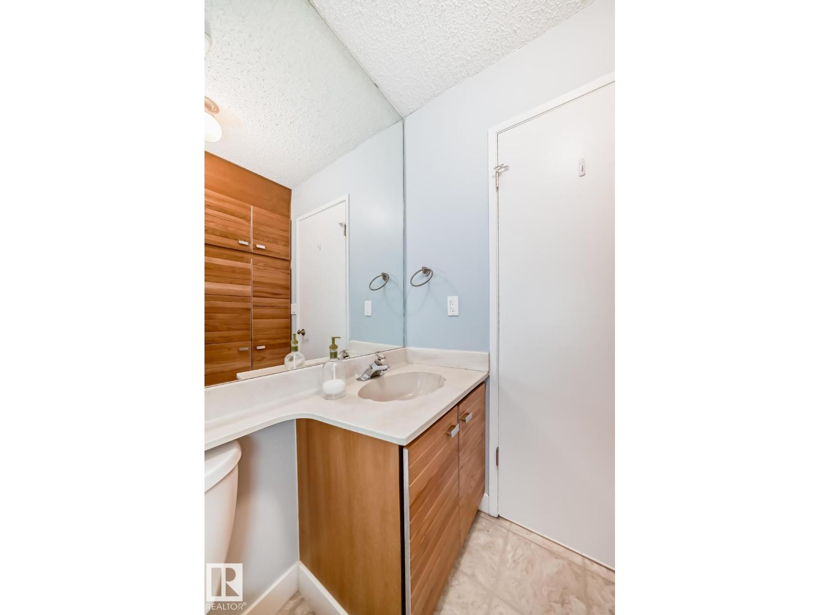 2709 124 ST NW, Edmonton