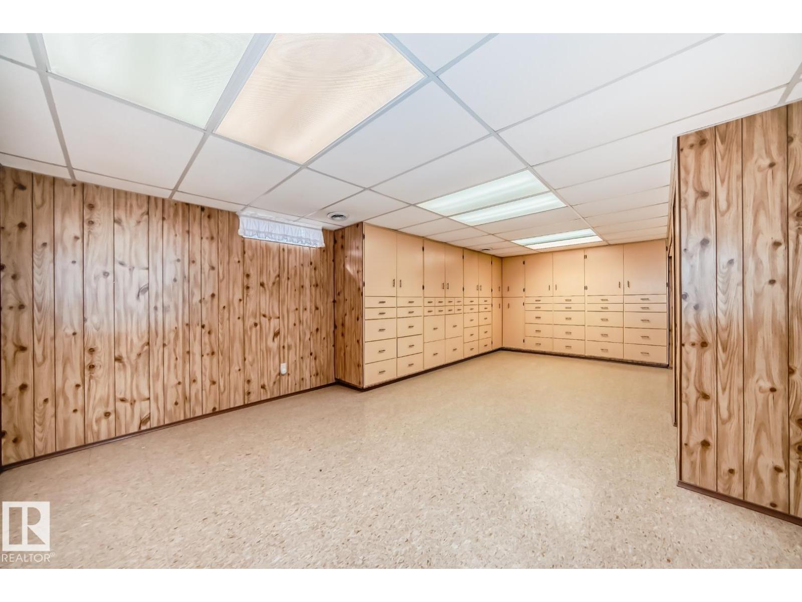 2709 124 ST NW, Edmonton