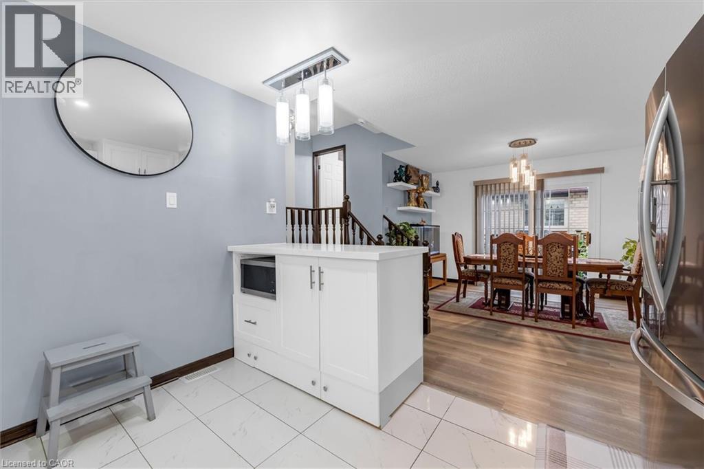 51 INDEPENDENCE Drive - 11
