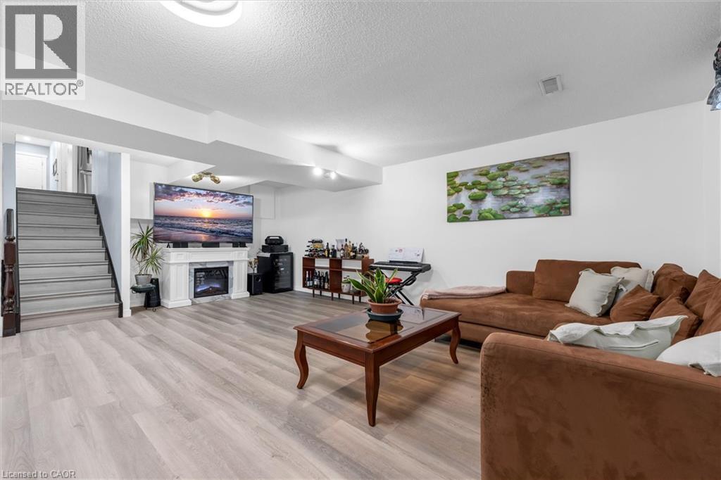 51 INDEPENDENCE Drive - 20