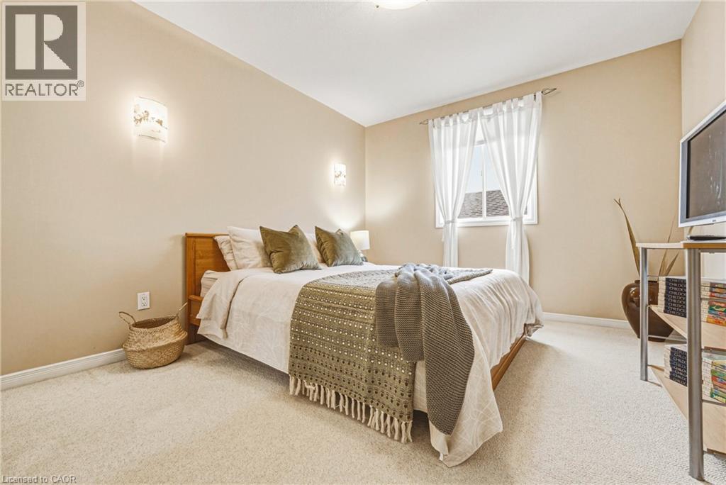228 HOLBEACH Crescent, Waterloo, Ontario, N2J4Y7 — Photo 26