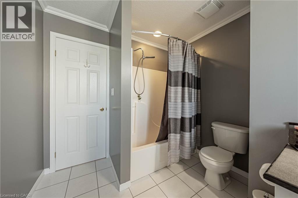 228 HOLBEACH Crescent, Waterloo, Ontario, N2J4Y7 — Photo 28