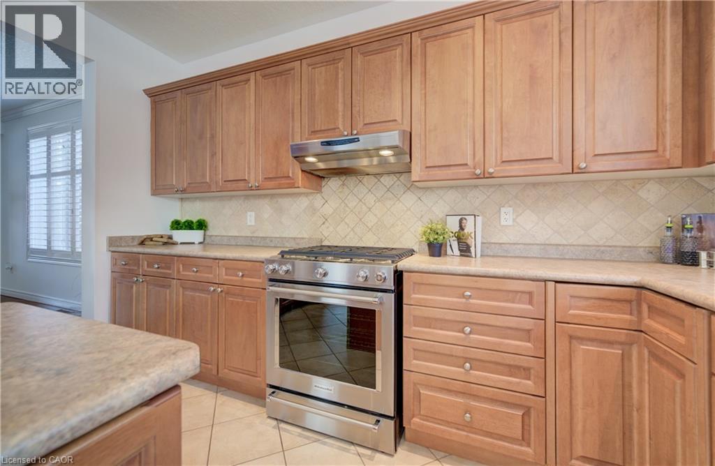 169 FALCONRIDGE Drive - 13