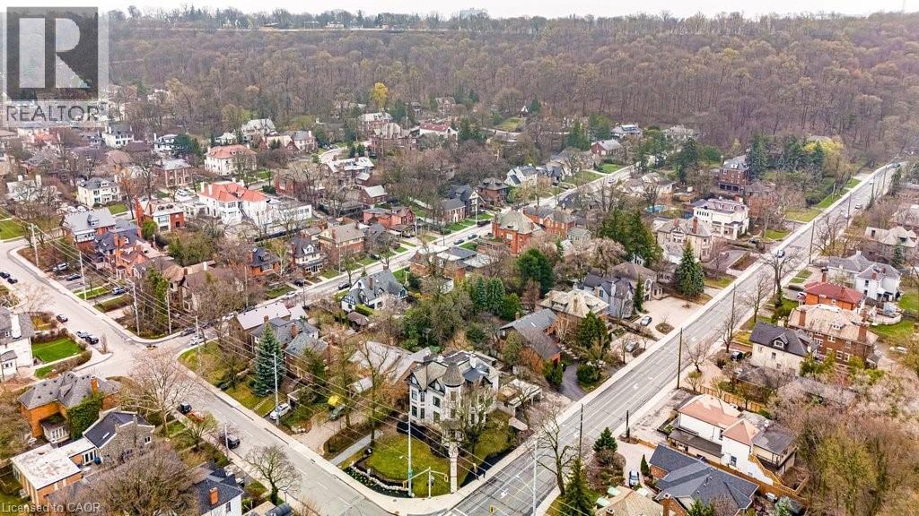 347 QUEEN Street S — photo 4
