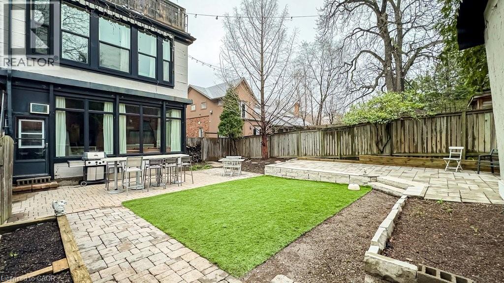 347 QUEEN Street S — photo 49