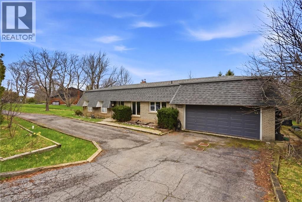 1310 BEAUFORT Drive, Burlington, Ontario, L7P4V9 — Photo 2
