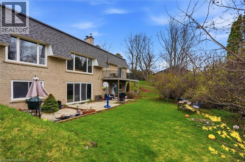 1310 BEAUFORT Drive, Burlington, Ontario, L7P4V9 — Photo 9