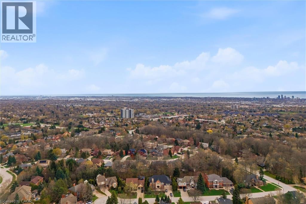 1310 BEAUFORT Drive, Burlington, Ontario, L7P4V9 — Photo 10