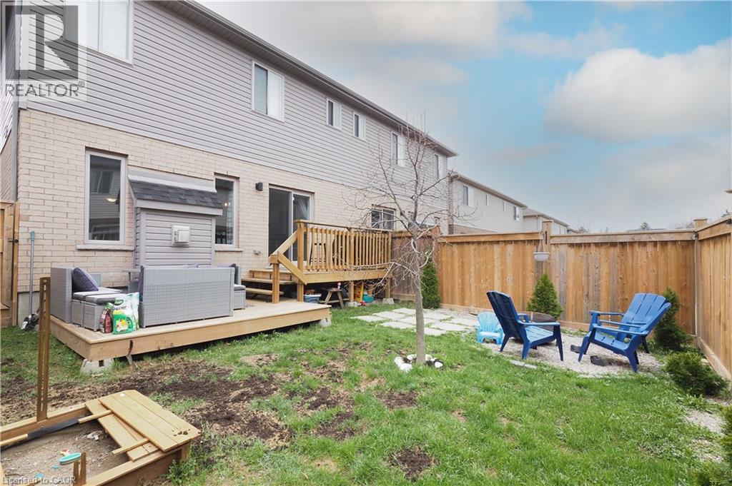 27 GLEASON Crescent - 44