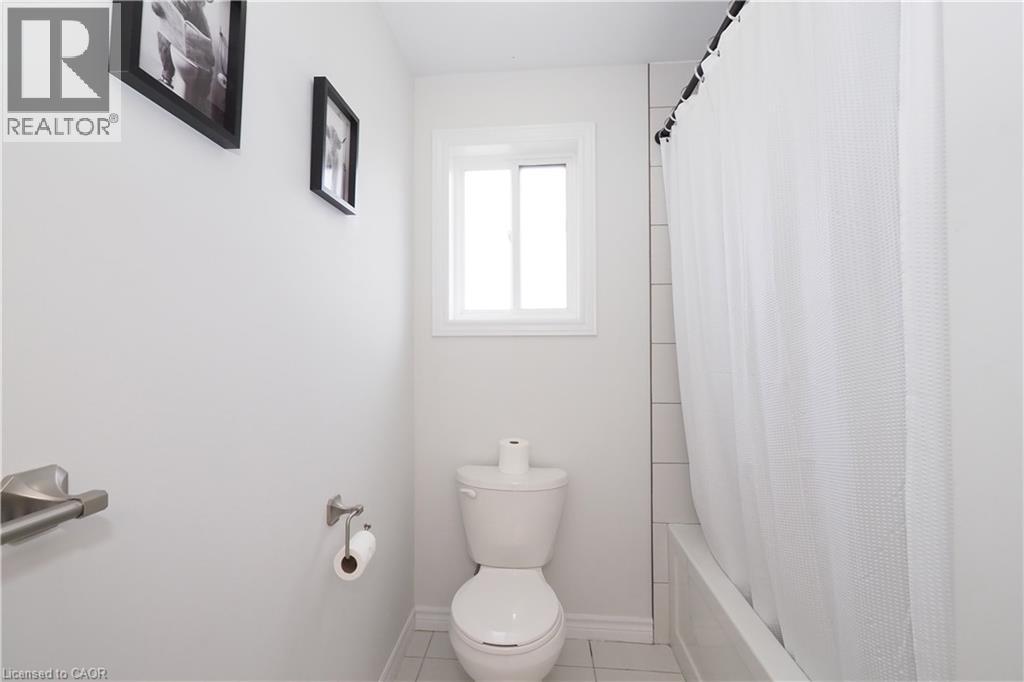 27 GLEASON Crescent - 25