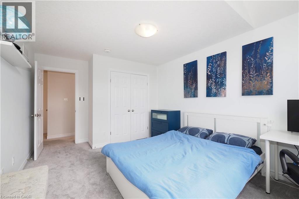 27 GLEASON Crescent - 27