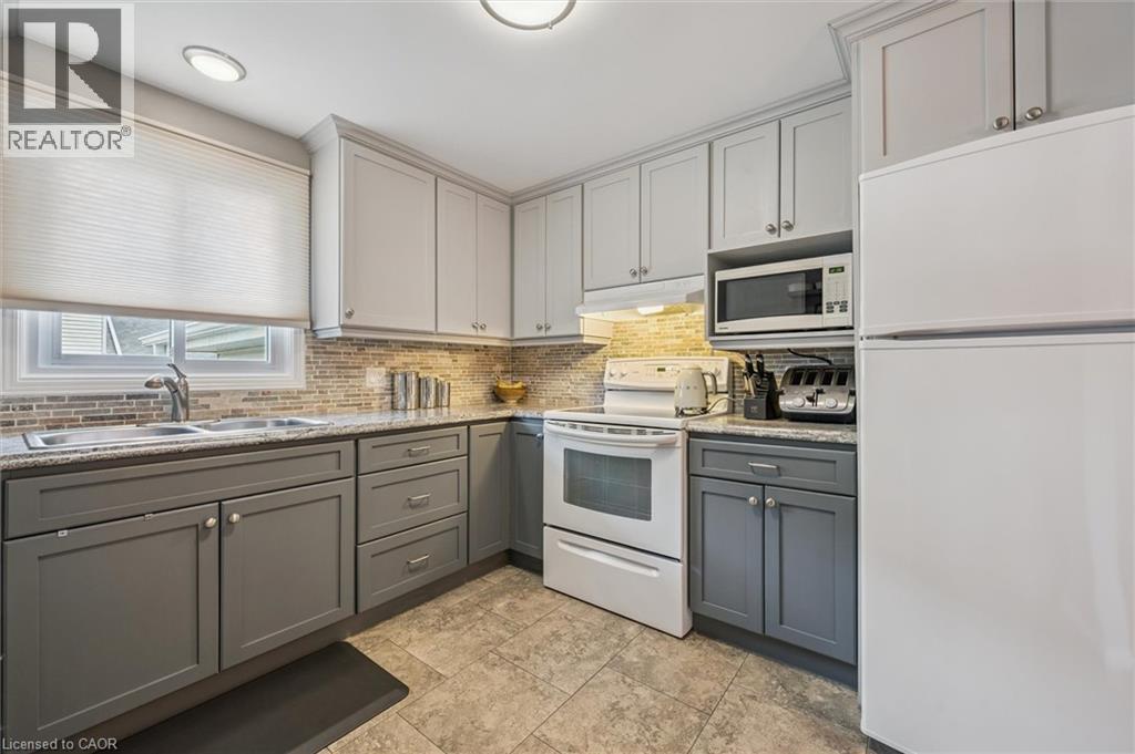 40 ABELES Avenue - 16
