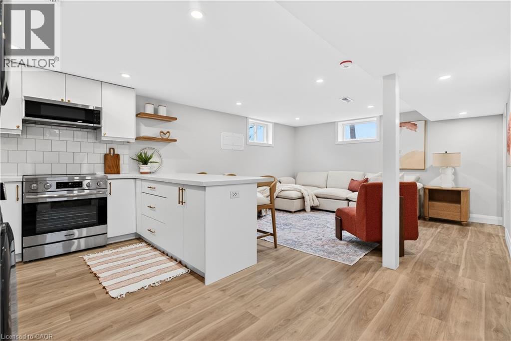 330 EAST 15TH Street Unit# Lower, Hamilton, Ontario, L9A4G5 — Photo 5