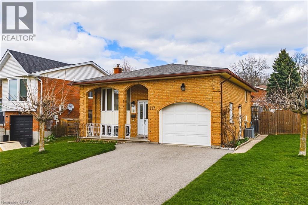 117 STONYBURN CRESCENT - 1