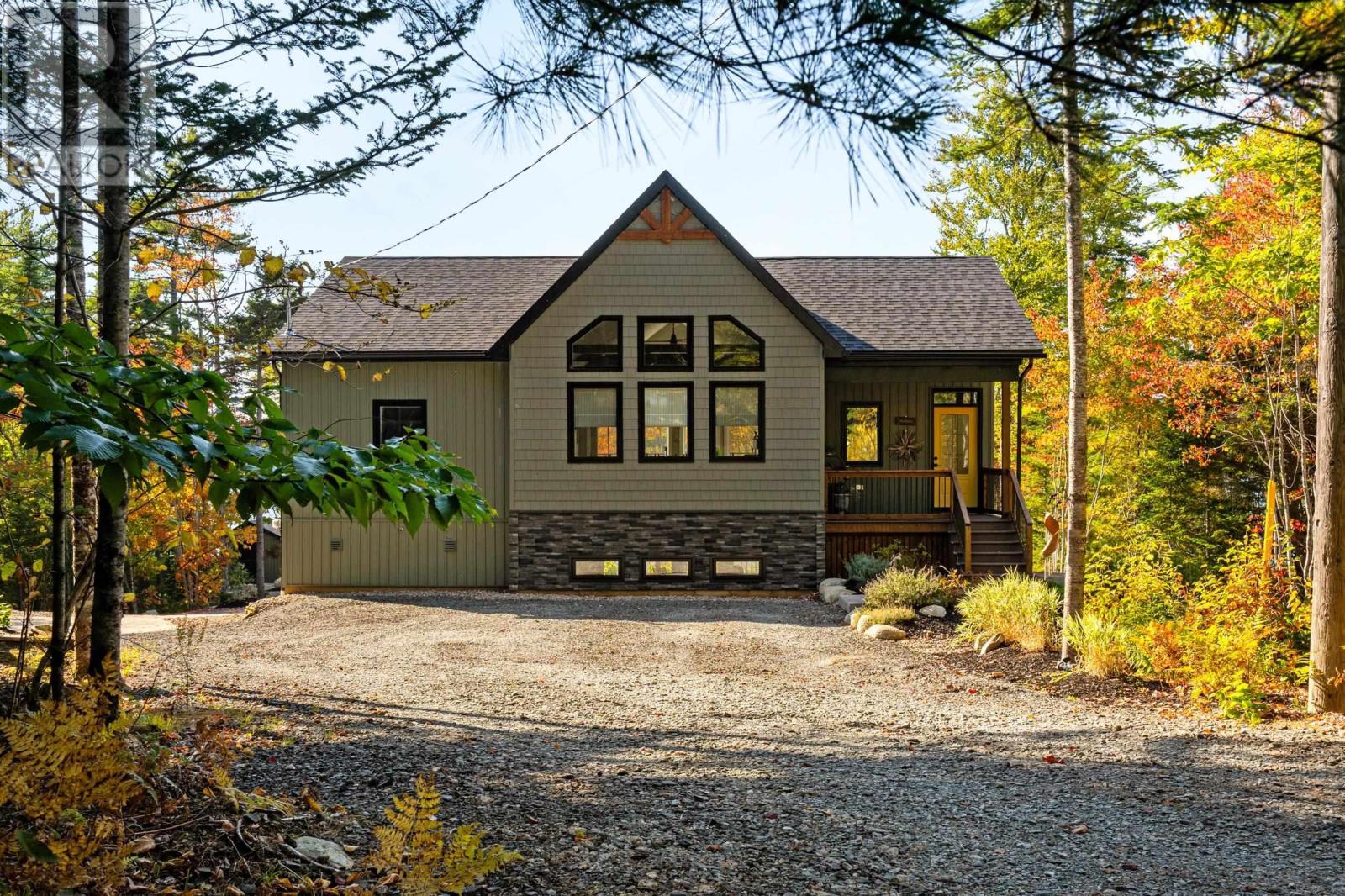 Property 6 of 46 of 250 Maple Leaf Lane