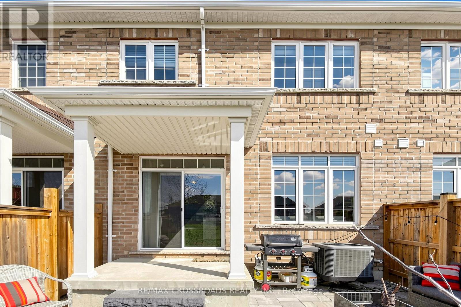 6 ANGELA STREET - 35