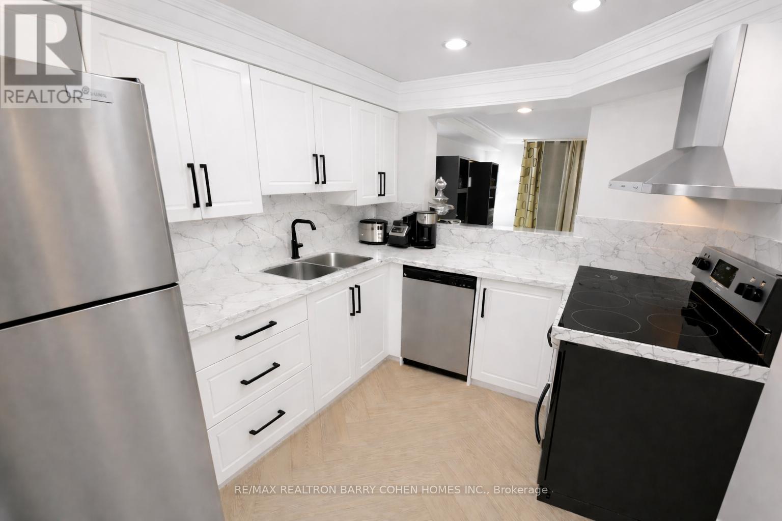 #404 326 MAJOR MACKENZIE DRIVE E - 16