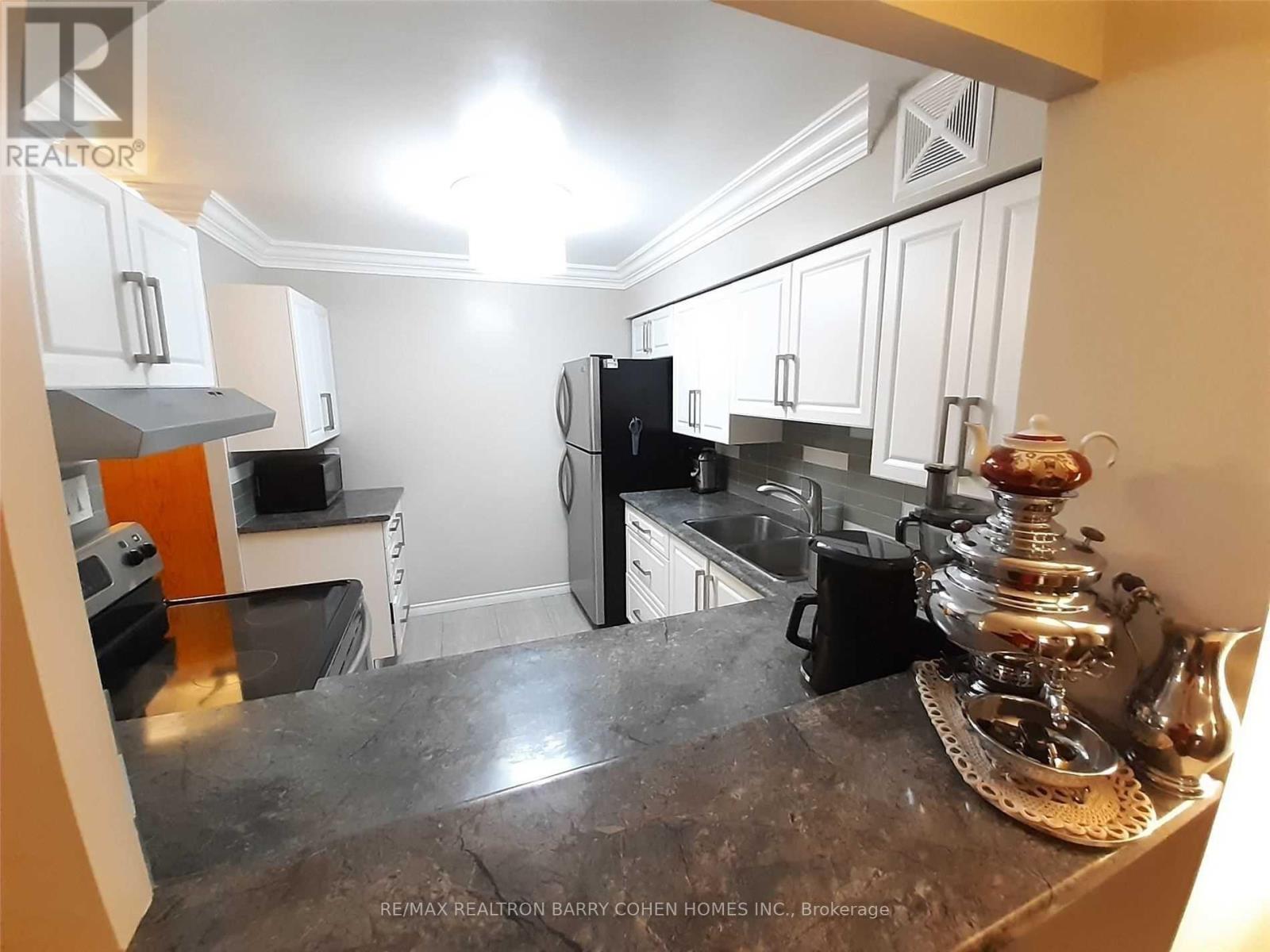 #404 326 MAJOR MACKENZIE DRIVE E - 17