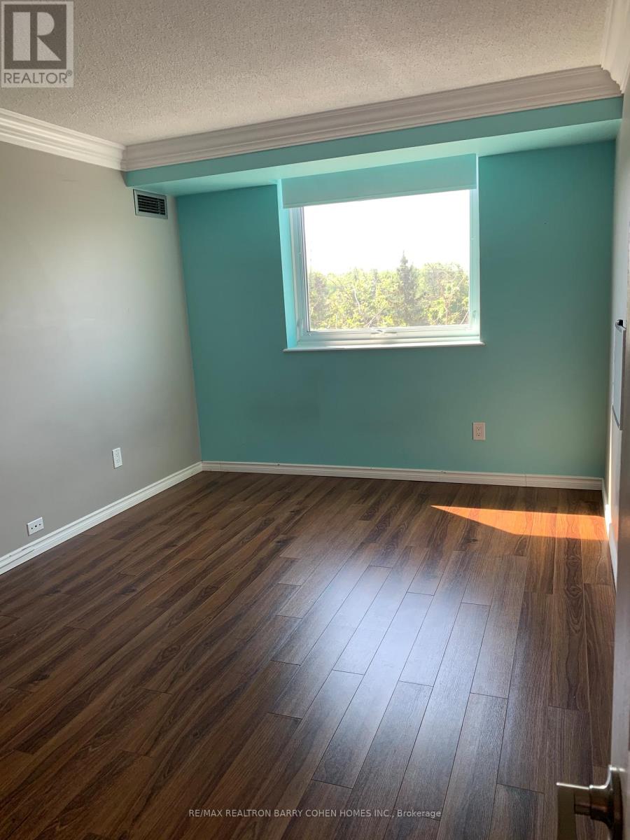 #404 326 MAJOR MACKENZIE DRIVE E - 19