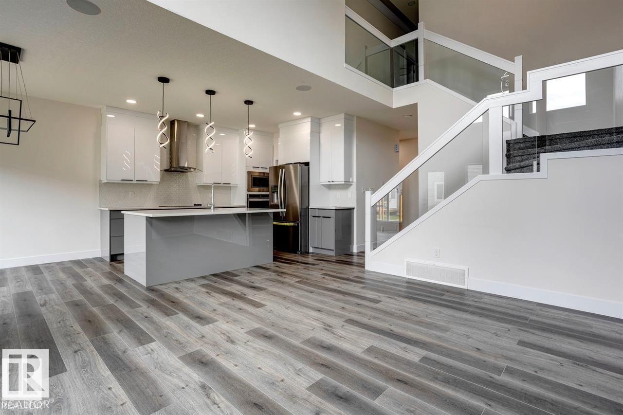 5210 kimball CR W SW, Edmonton