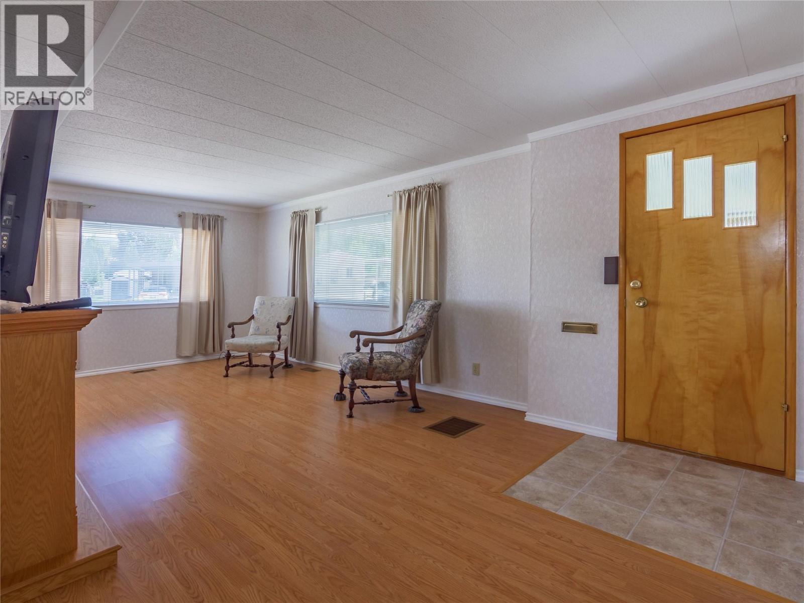 #32 321 Yorkton Avenue - 2