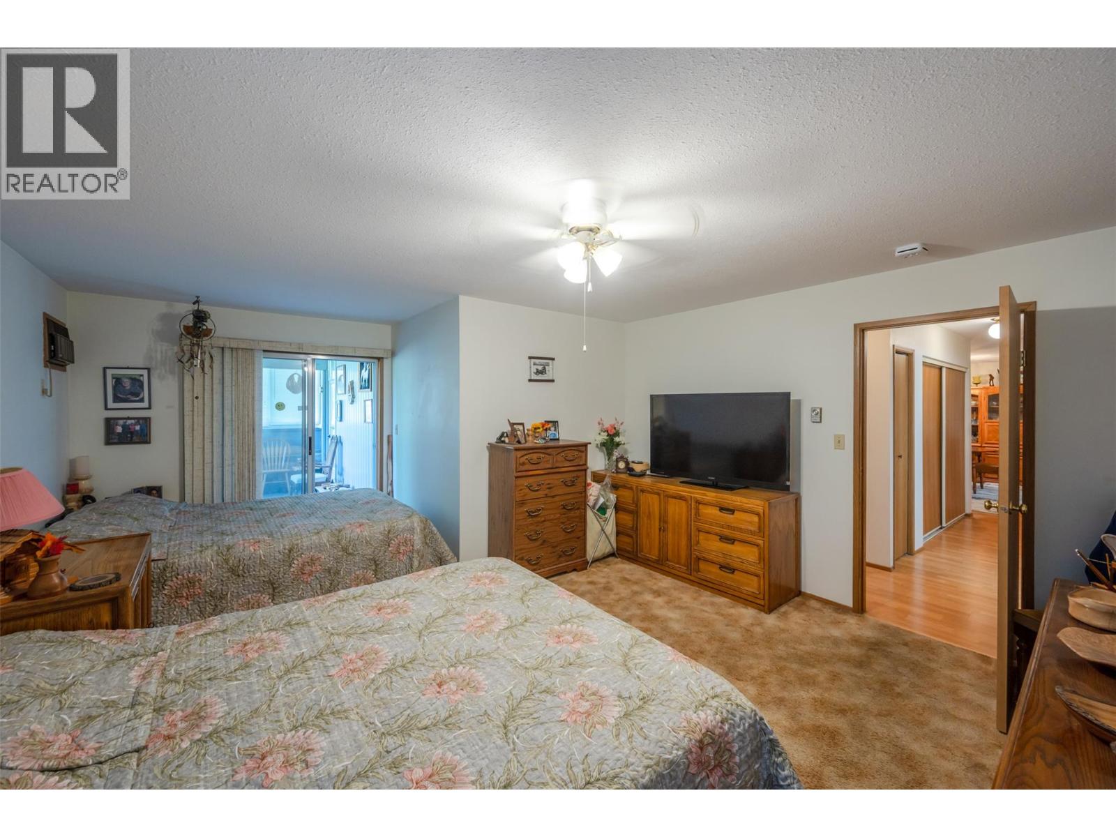 #101 262 Kinney Avenue - 3