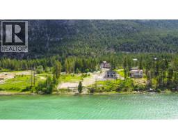 8785 Grainger Road, Canal Flats, BC V0B1B0 Photo 6